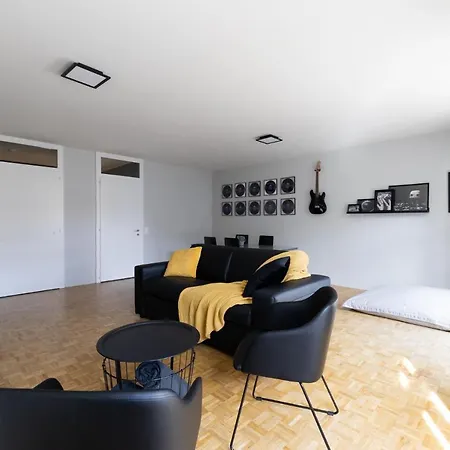Ac Old Town Apartment